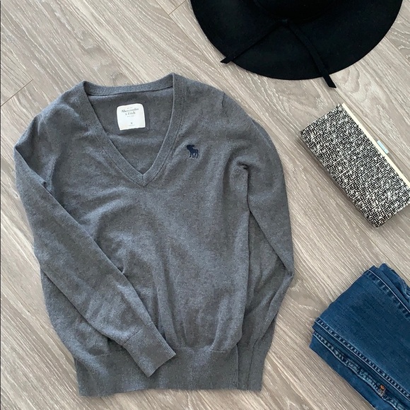 Abercrombie & Fitch Tops - Abercrombie & Fitch Grey Soft Fall Sweater